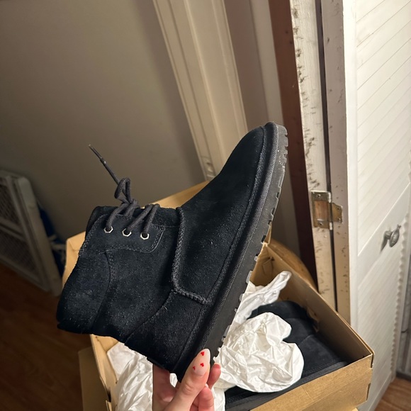 UGG Black Neumel Boot - Picture 5 of 5